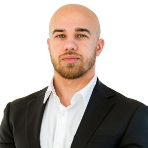 Meet your Posher, Farzad